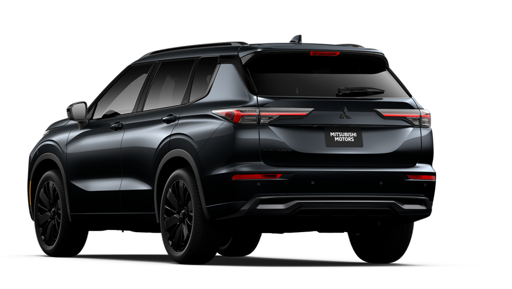 2026 Mitsubishi Outlander — BackLeft