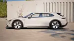 Porsche Taycan Cross Turismo - Left thumbnail